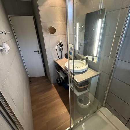 Studio climatisé à Chiberta piscine plage&green classé