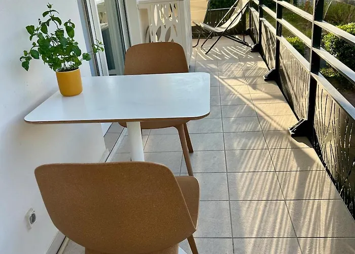 Chiberta 3 Etoiles Climatise Piscine & Golf * Англе