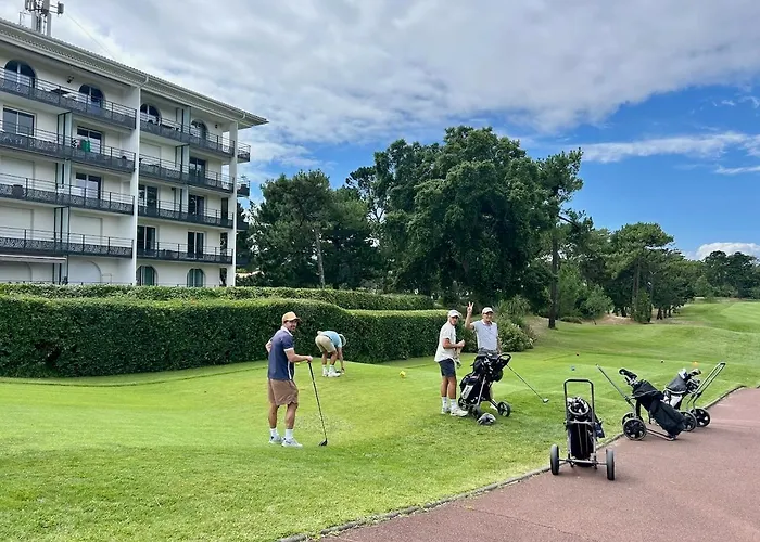 Chiberta 3 Etoiles Climatise Piscine & Golf * Anglet