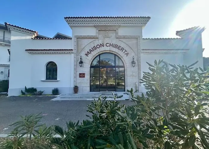 Chiberta 3 Etoiles Climatise Piscine & Golf * Anglet